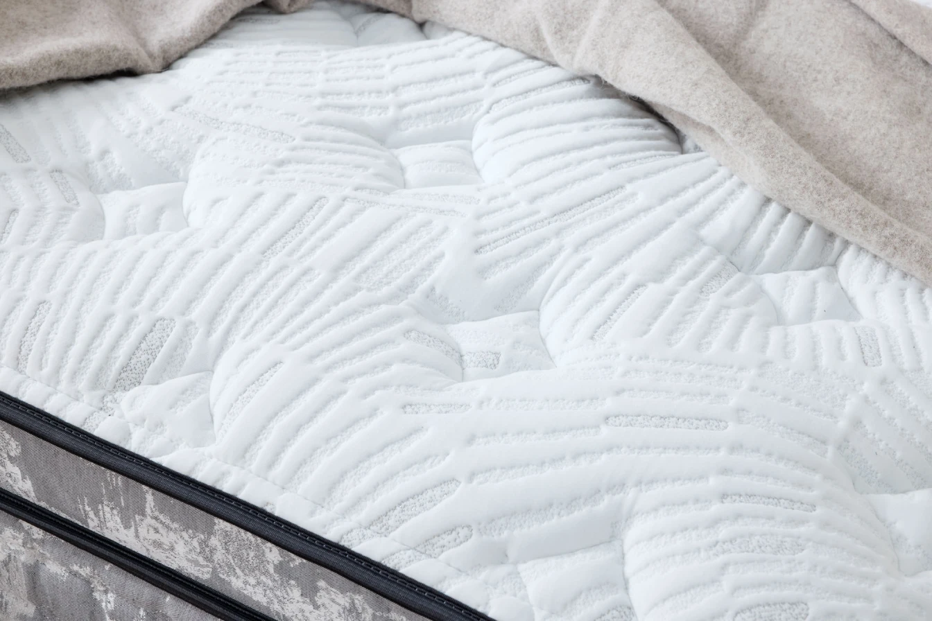 Close-up of the Physio Pro plush mattress edge