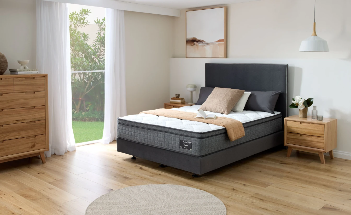Royale medium mattress, angled view