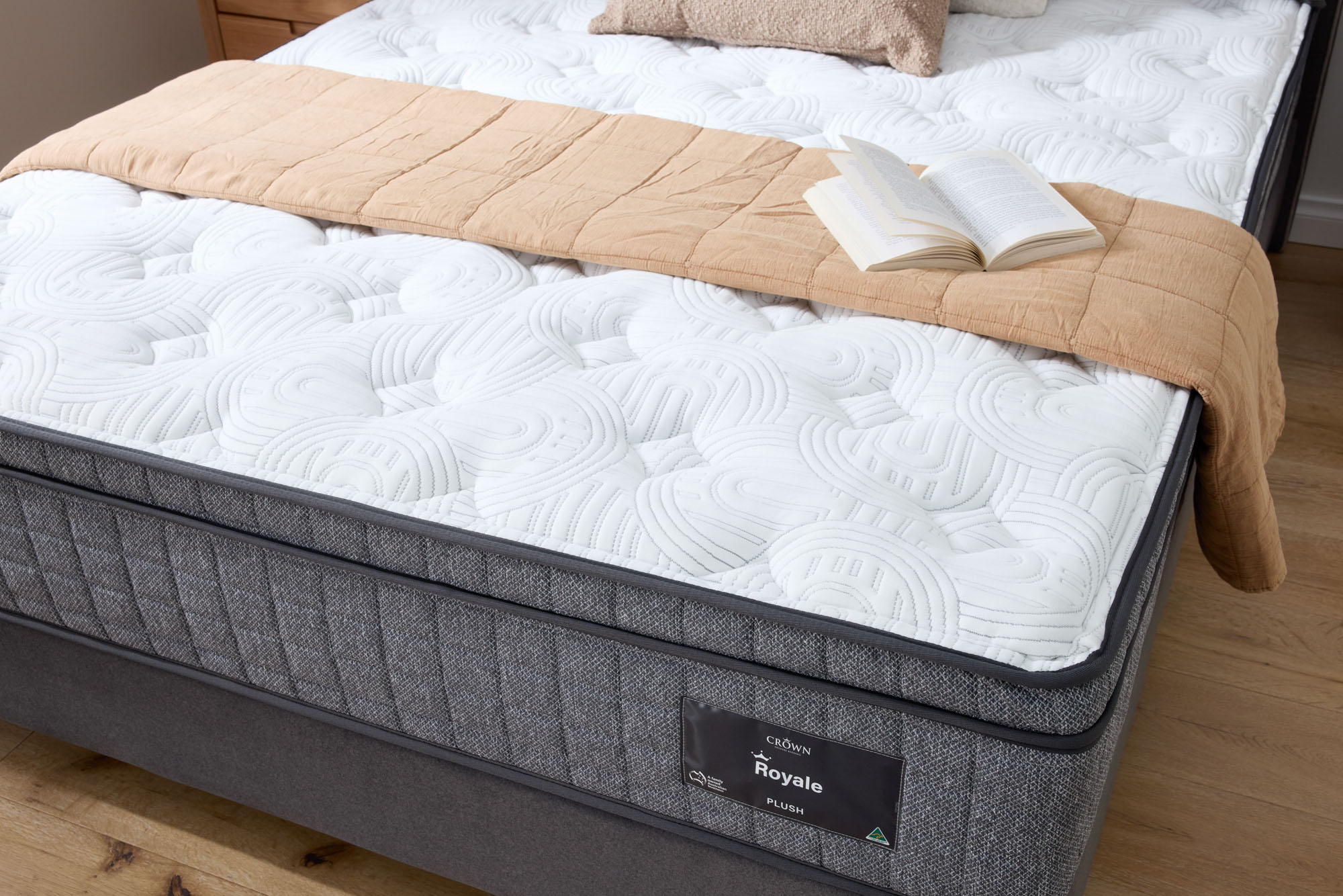 Close-up of the Royale plush mattress