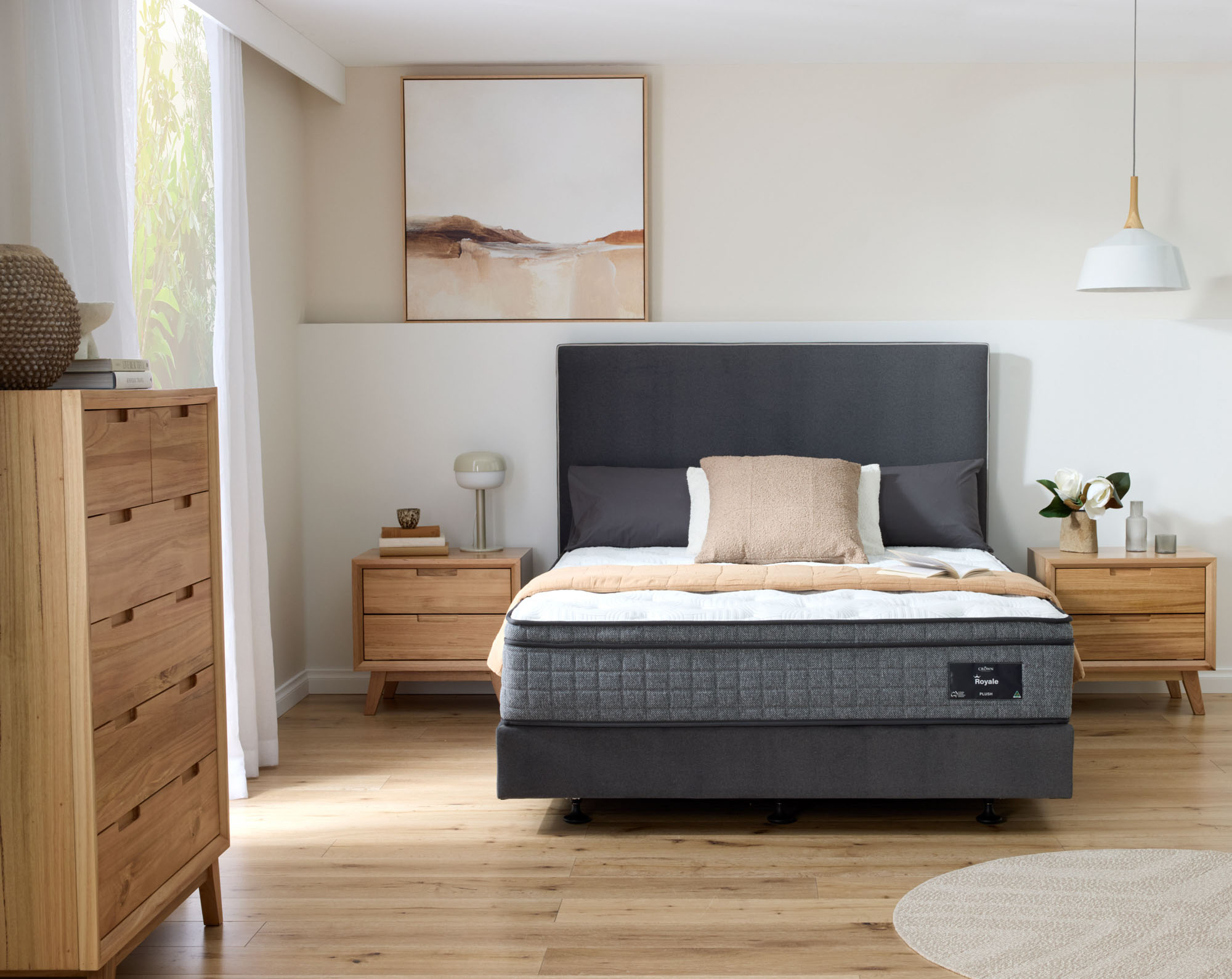 Royale plush mattress, front view